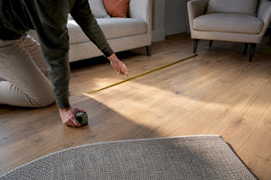 10 Minutes to Test Living Room Rug Placement That Works for Homeowners