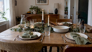 Christmas Table Decor: 5 Easy Passes, One Accent Color